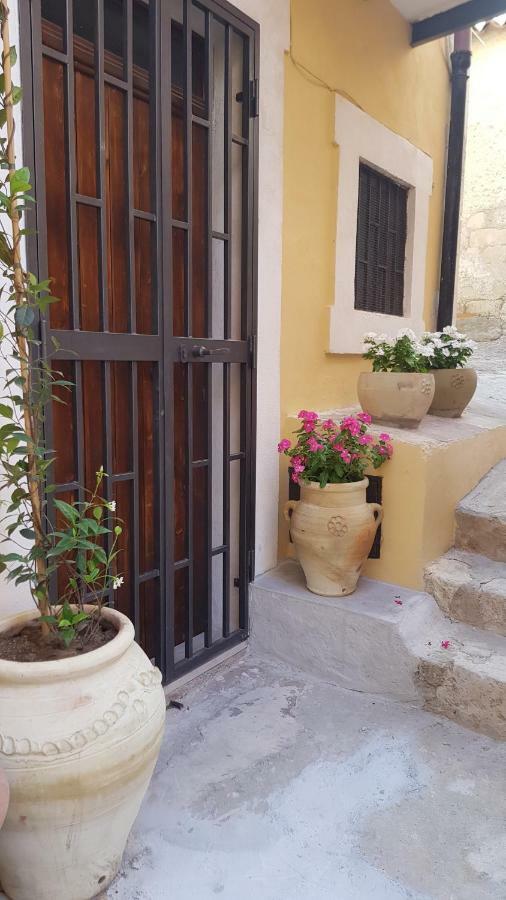 Qui Ed Ora,Guest House. Noto Exterior foto